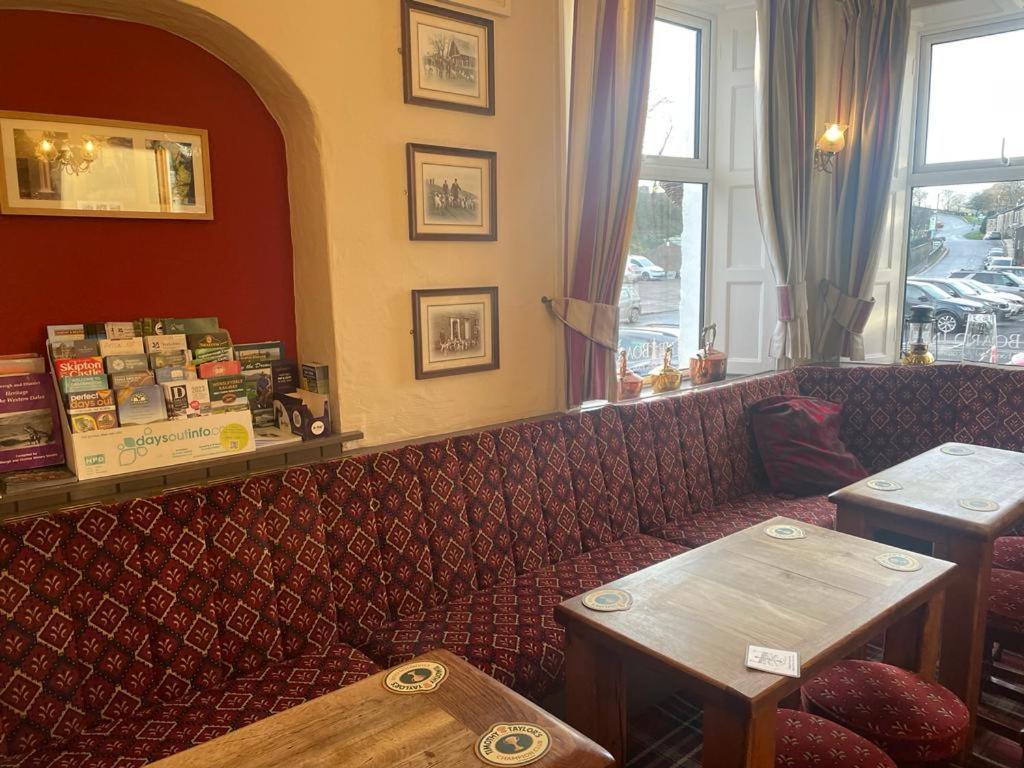 The Board Inn Hawes Bagian luar foto