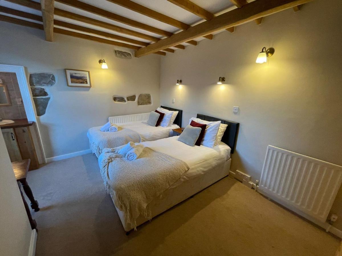 The Board Inn Hawes Bagian luar foto